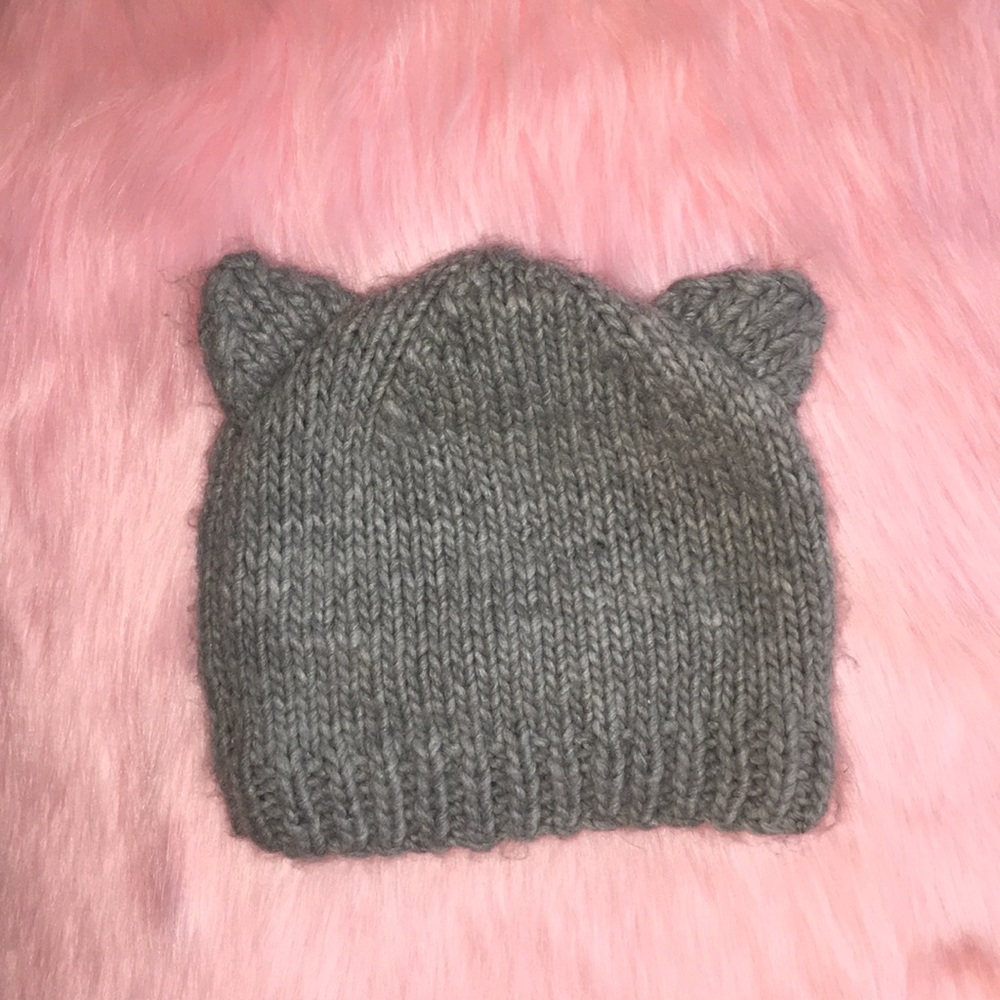 •Knitted Cat Ears Hat•